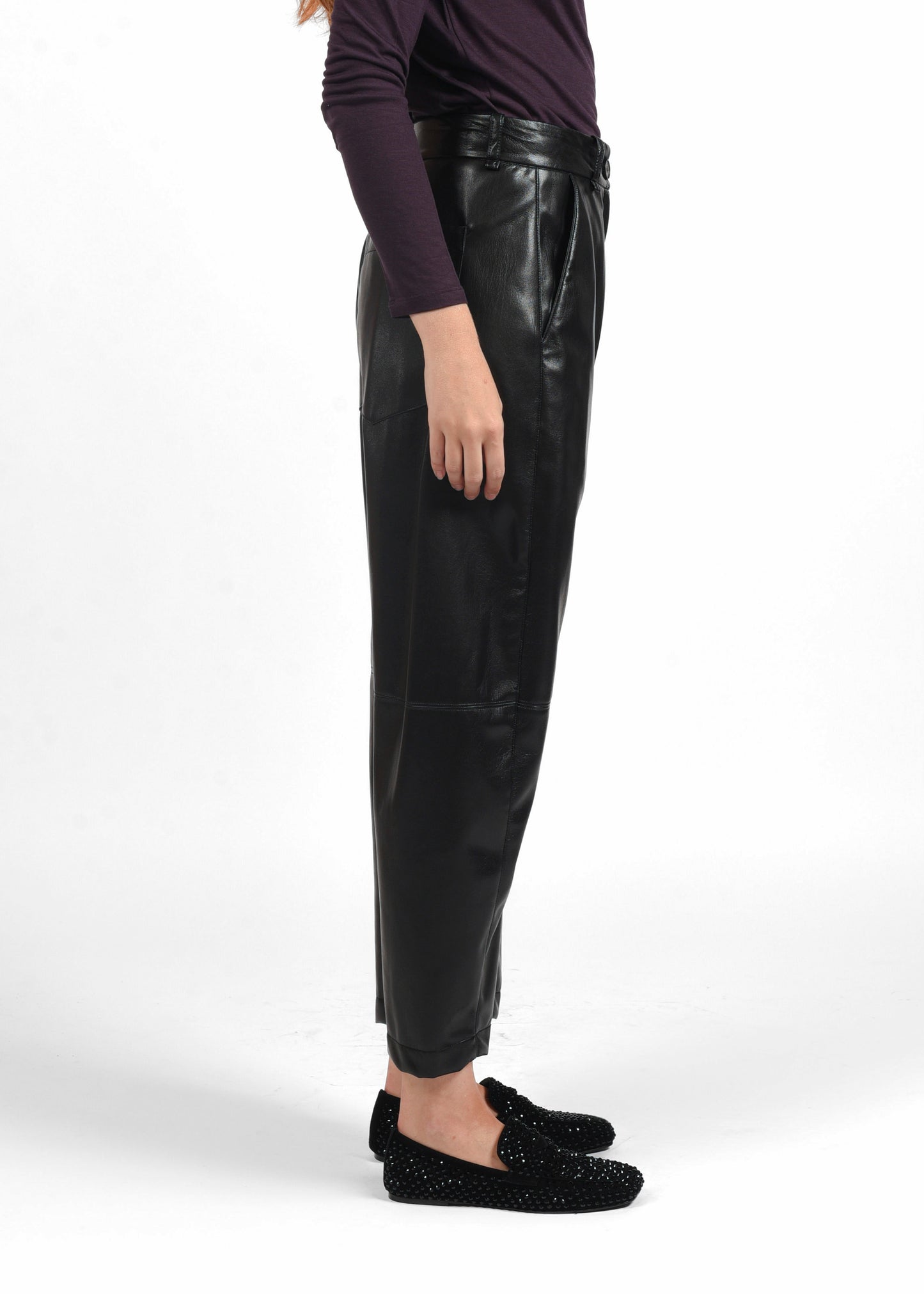 Carrot-Fit Faux Leather Pants - Black