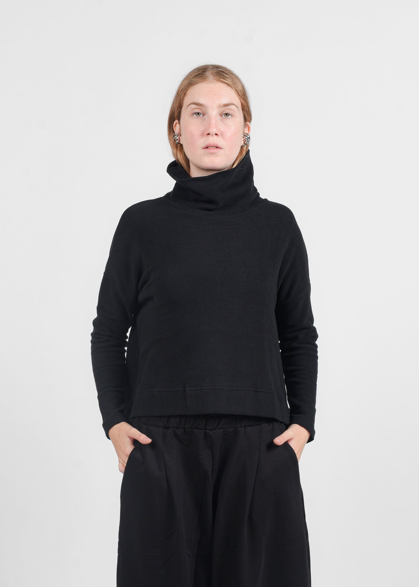 Moyet Sweater - Black
