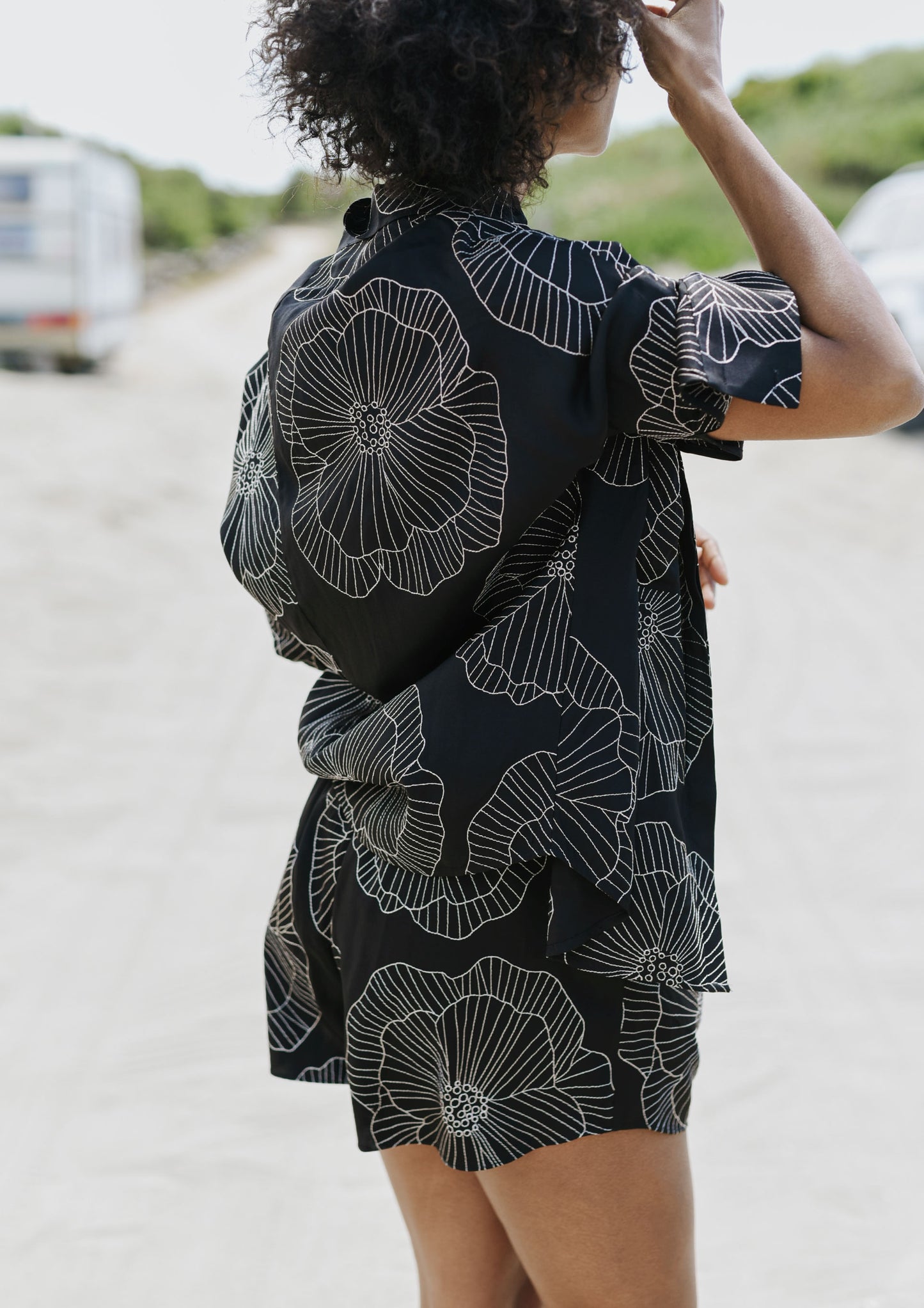 Embroidered Floral Shorts - Polar Night