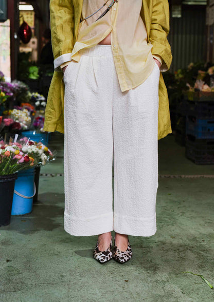 Chiaro Su Pants - Mandorla